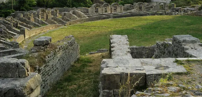 Framed Print : Croatia, Solin. City of Salona. The amphitheatre ruins Framed Print : Croatia, Solin. City of Salona. The amphitheatre ruins
