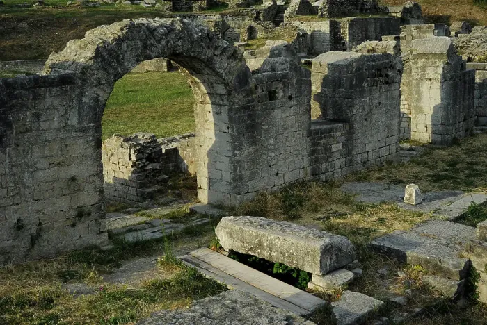Framed Print : Croatia, Solin. City of Salona. Ruins of the amphitheatre Framed Print : Croatia, Solin. City of Salona. Ruins of the amphitheatre