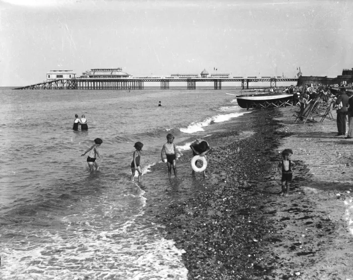 Framed Print : Cromer Beach 1930S Framed Print : Cromer Beach 1930S