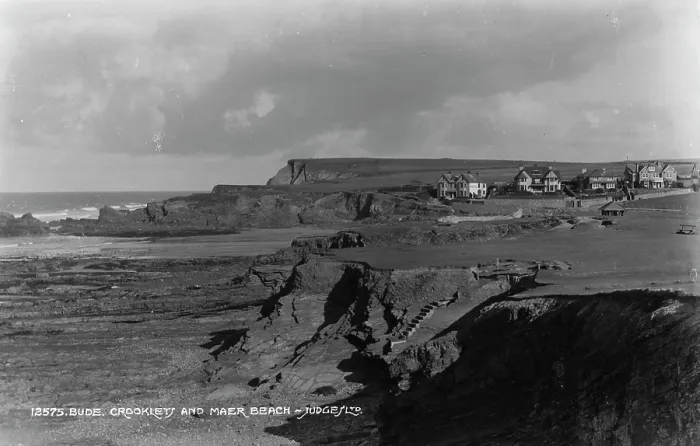 Framed Print : Crooklet and Maer Beach, Bude Framed Print : Crooklet and Maer Beach, Bude