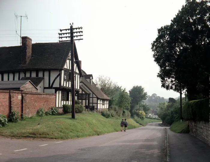 Framed Print : Cropthorne Hill - Half timbered cottages Framed Print : Cropthorne Hill - Half timbered cottages