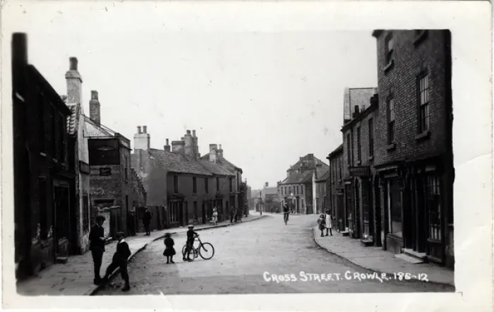 Framed Print : Cross Street, Crowle, Scunthorpe, England Framed Print : Cross Street, Crowle, Scunthorpe, England