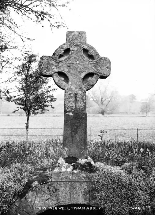 Framed Print : Cross Over Well, Tynan Abbey