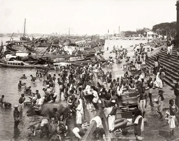 Framed Print : Crowd bathing in the Hooghly River, Calcutta, Kolkata Framed Print : Crowd bathing in the Hooghly River, Calcutta, Kolkata