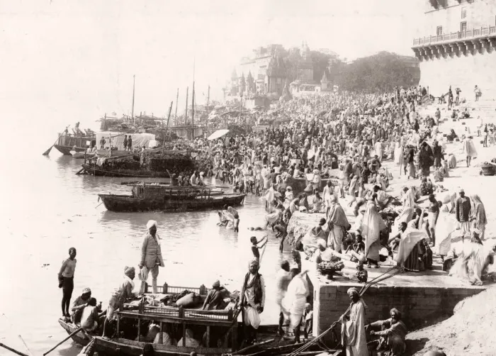 Framed Print : Crowd along the River Ganges, Benares, Varanasi, India Framed Print : Crowd along the River Ganges, Benares, Varanasi, India