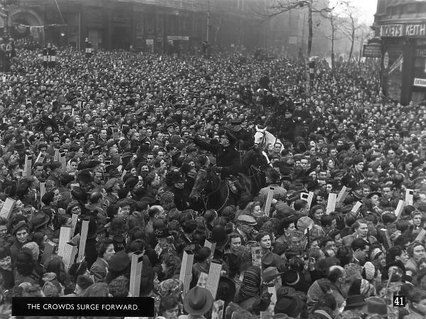 Crowds at the Royal Wedding 1947