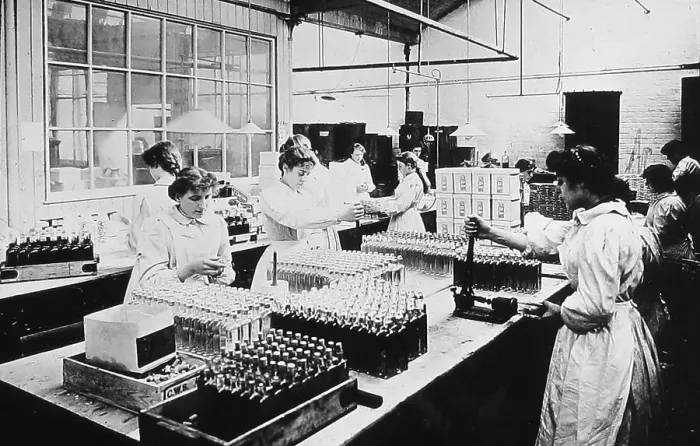 Framed Print : Crumpsall CWS Biscuit Factory in 1908 Framed Print : Crumpsall CWS Biscuit Factory in 1908