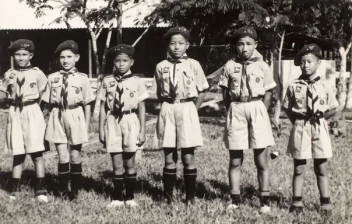 Framed Print : Six cub scouts, Burma, 1941-1945 Framed Print : Six cub scouts, Burma, 1941-1945