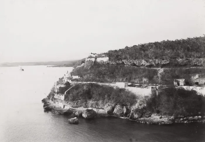 Framed Print : Cuba: harbour and Estralla Fortress, Santiago Framed Print : Cuba: harbour and Estralla Fortress, Santiago