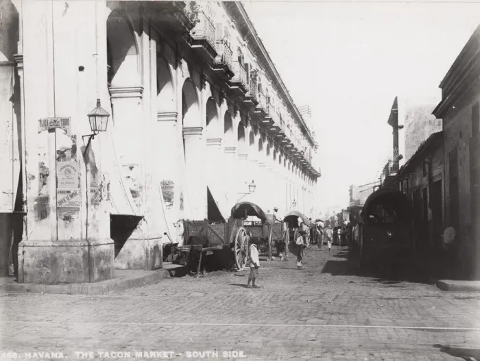 Framed Print : Cuba: Tacon market, street scene, Havana Framed Print : Cuba: Tacon market, street scene, Havana
