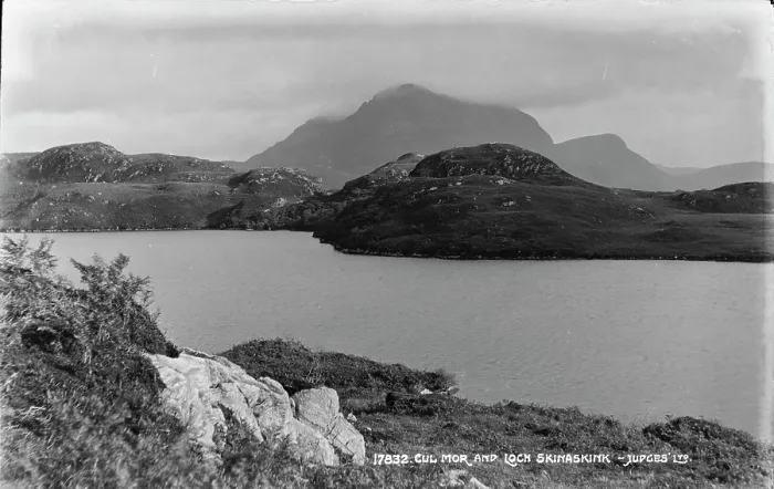 Framed Print : Cul Mor and Loch Skinashtink Framed Print : Cul Mor and Loch Skinashtink