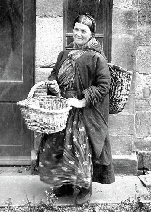 Framed Print : Cullercoats fishwife Framed Print : Cullercoats fishwife