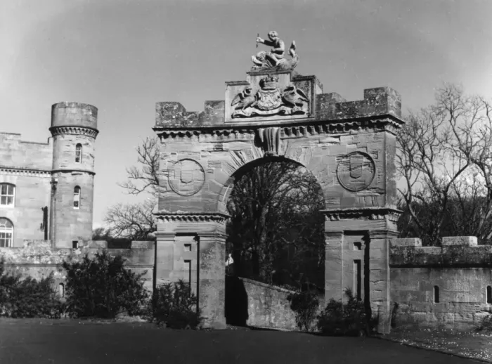 Framed Print : Culzean Castle Gateway Framed Print : Culzean Castle Gateway