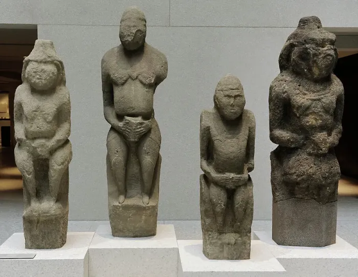 Framed Print : Cuman statues from Ukraine. Neues Museum. Berlin, Germany Framed Print : Cuman statues from Ukraine. Neues Museum. Berlin, Germany