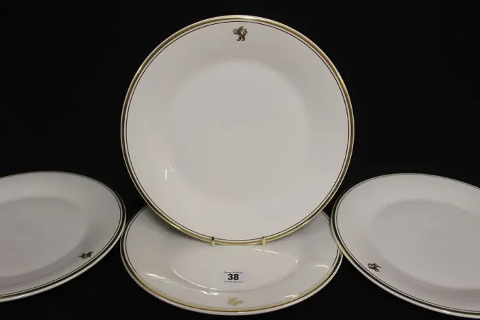 Framed Print : Cunard Line, Royal Doulton QE2 dinner plates Framed Print : Cunard Line, Royal Doulton QE2 dinner plates