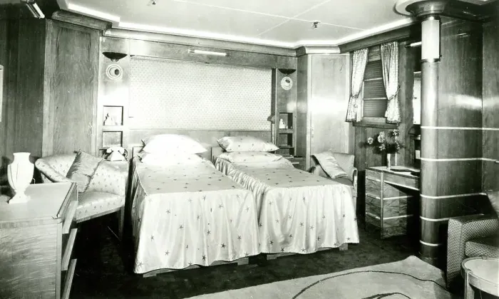 Framed Print : Cunard White Star, RMS, Queen Mary, Bedroom Framed Print : Cunard White Star, RMS, Queen Mary, Bedroom