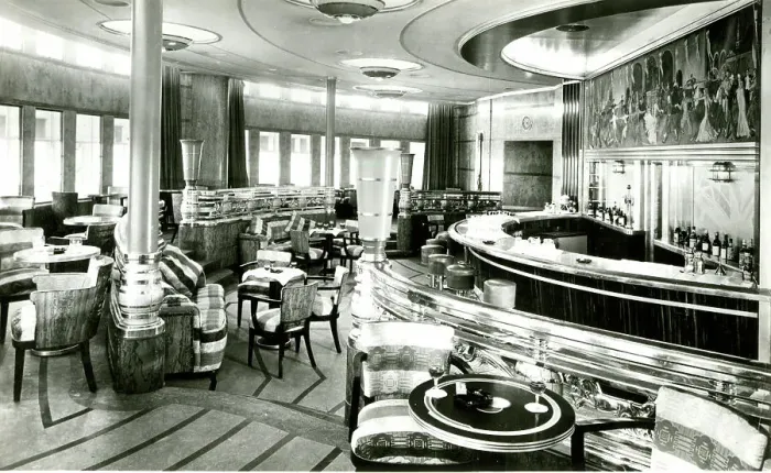 Framed Print : Cunard White Star, RMS Queen Mary, Lounge and Bar
