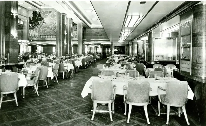 Framed Print : Cunard White Star, RMS Queen Mary, Restaurant Framed Print : Cunard White Star, RMS Queen Mary, Restaurant