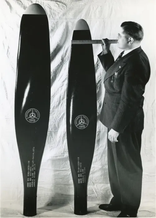 Framed Print : Curtiss-Wright propeller blade with wider hollow steel ? Framed Print : Curtiss-Wright propeller blade with wider hollow steel ?