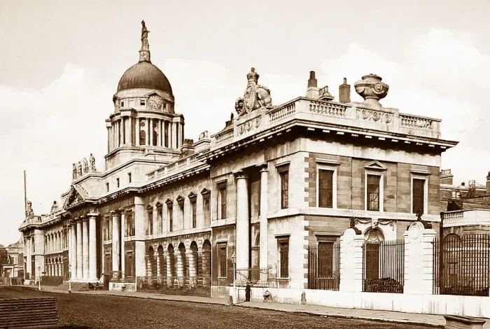 Framed Print : The Custom House, Dublin, Ireland Framed Print : The Custom House, Dublin, Ireland