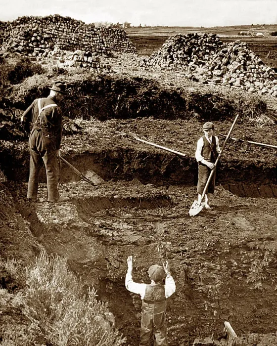 Framed Print : Cutting peat in Ireland, Victorian period Framed Print : Cutting peat in Ireland, Victorian period
