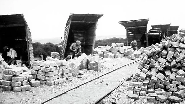 Cutting setts, Rubislaw Quarry early 1900s