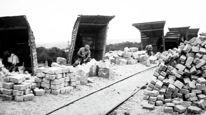 Framed Print : Cutting setts, Rubislaw Quarry early 1900s Framed Print : Cutting setts, Rubislaw Quarry early 1900s