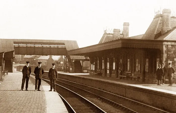 Framed Print : Cwmbran Railway Station early 1900s Framed Print : Cwmbran Railway Station early 1900s