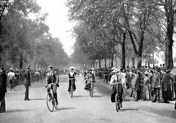 Cycling in Hyde Park London early 1900s
