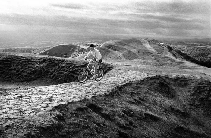 Framed Print : Cyclist on the Malvern Hills above Droitwich, Worcs Framed Print : Cyclist on the Malvern Hills above Droitwich, Worcs
