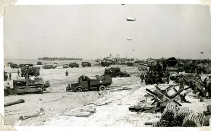 Framed Print : D-Day American Armour, Normandy, France, WW2