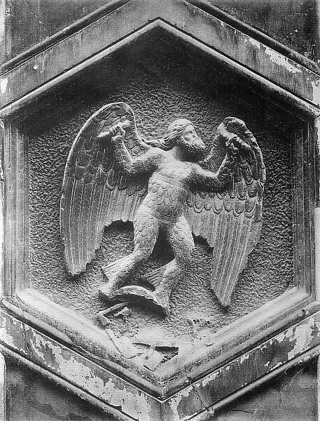 DAEDALUS. Daedalus in flight, with sensibly large wings,