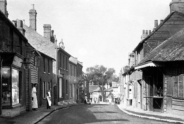 Framed Print : Dagenham Crown Street early 1900s Framed Print : Dagenham Crown Street early 1900s
