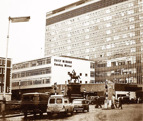Daily Mirror HQ Holborn Circus London - probably 1960s
