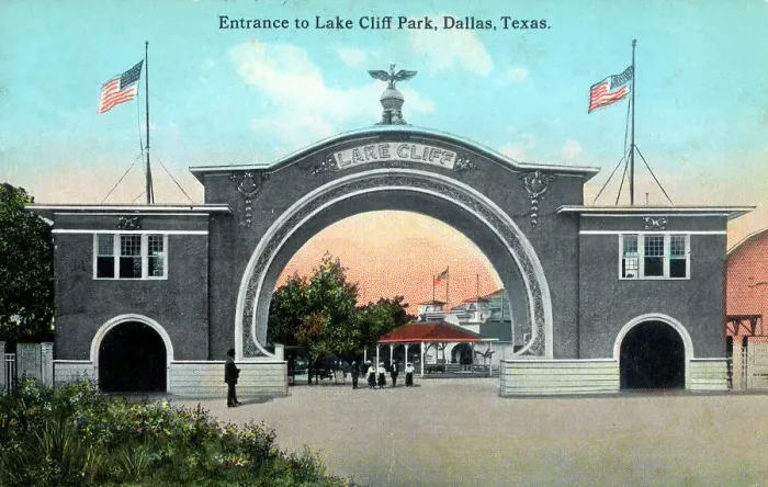 Framed Print : Dallas, Texas, USA - Entrance to Lake Cliff Park Framed Print : Dallas, Texas, USA - Entrance to Lake Cliff Park