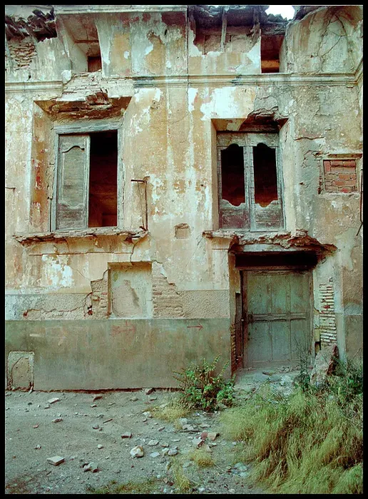 Framed Print : Damaged exterior houses, Belchite, Spain