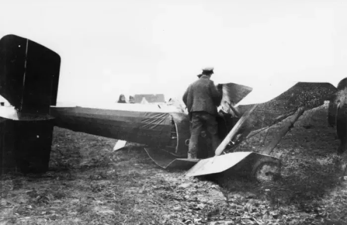 Framed Print : Damaged plane on an airfield, WW1 Framed Print : Damaged plane on an airfield, WW1