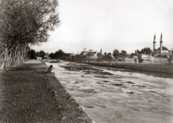 Framed Print : Damascus and the Barada river, Syria circa 1880s Framed Print : Damascus and the Barada river, Syria circa 1880s