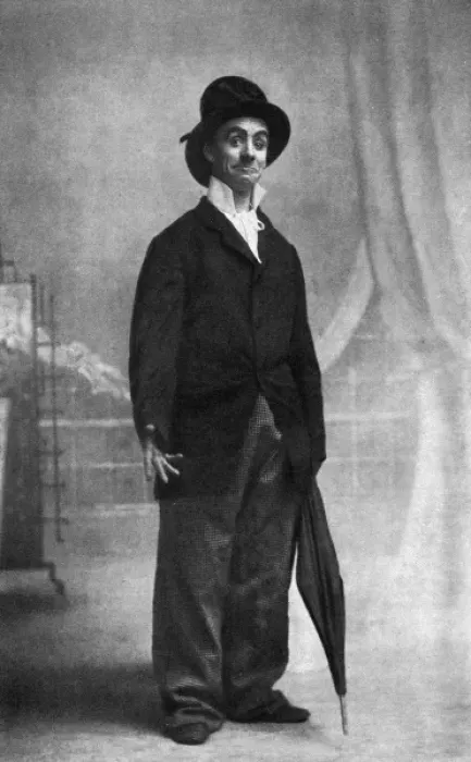 Framed Print : Dan Leno, born George Wild Galvin (1860 - 1904) Framed Print : Dan Leno, born George Wild Galvin (1860 - 1904)