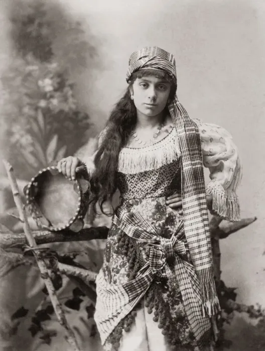 Framed Print : Dancer with tambourine, Egypt, c. 1890 Framed Print : Dancer with tambourine, Egypt, c. 1890
