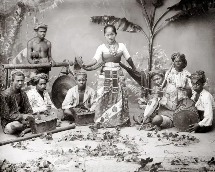 Framed Print : Dancers musicians - Malay peninsula or Indonesia Framed Print : Dancers musicians - Malay peninsula or Indonesia