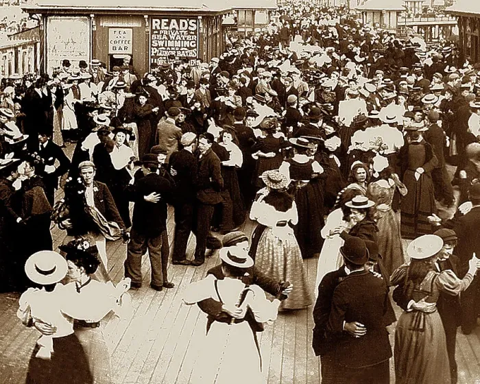 Framed Print : Dancing on Blackpool Pier, early 1900s Framed Print : Dancing on Blackpool Pier, early 1900s