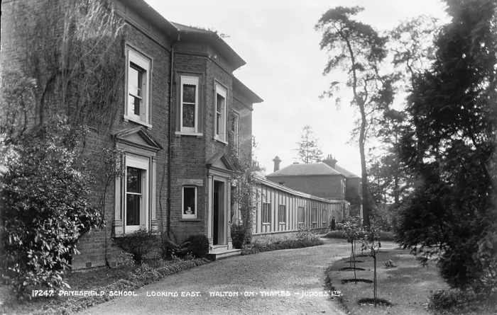 Framed Print : Danesfield School Looking East Framed Print : Danesfield School Looking East