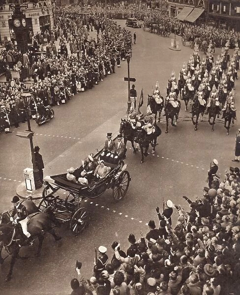 Danish royal visitors leaving Victoria Station