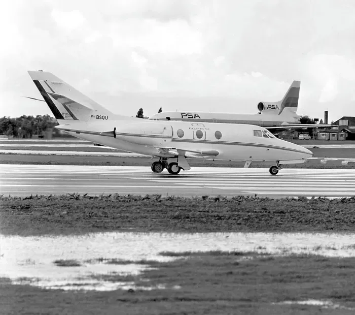 Framed Print : Dassault Falcon 10 F-BSQU Framed Print : Dassault Falcon 10 F-BSQU