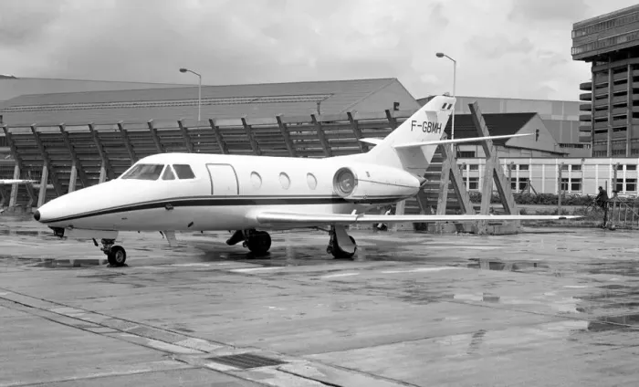 Framed Print : Dassault Falcon 10 F-GBMH Framed Print : Dassault Falcon 10 F-GBMH