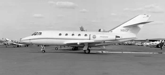 Framed Print : Dassault Falcon 20C N810F