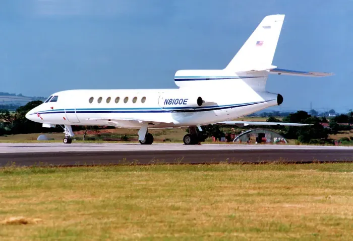 Framed Print : Dassault Falcon 50 N8100E Framed Print : Dassault Falcon 50 N8100E