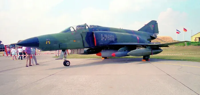 Framed Print : Dassault Super Etendard 24 Framed Print : Dassault Super Etendard 24