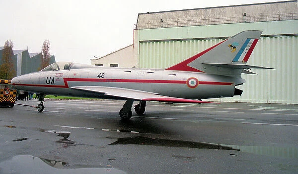Dassault Super Mystere B2 12-UA